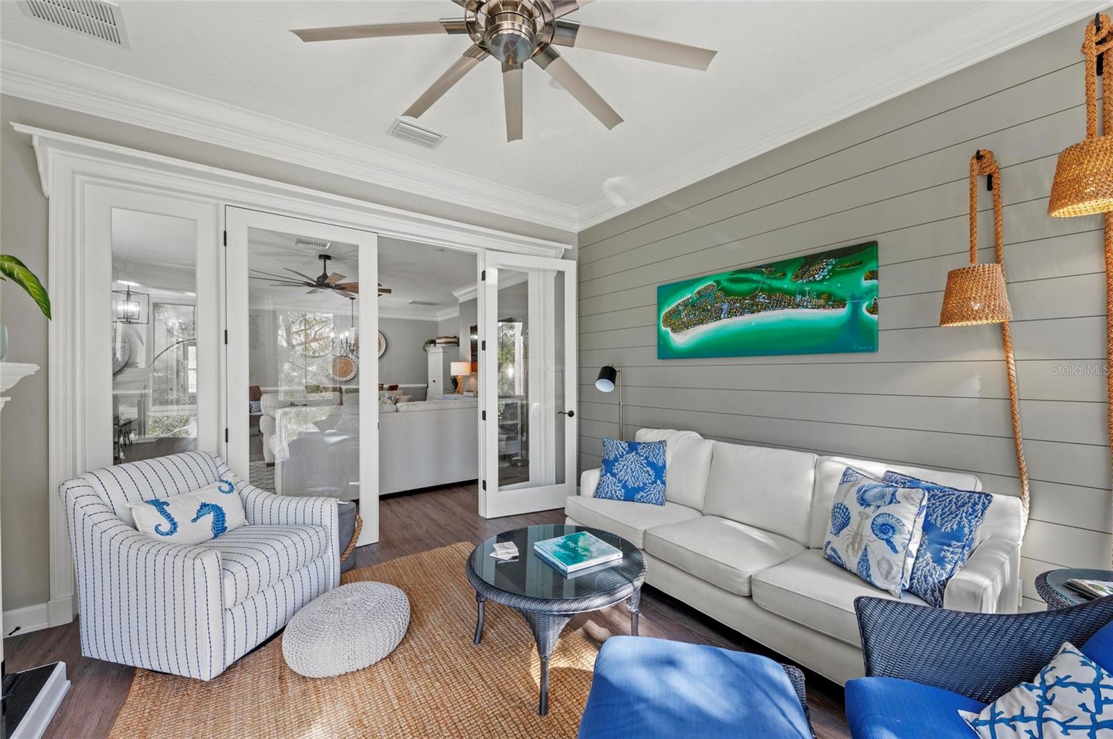 275 SAPPHIRE LAKE DR #101