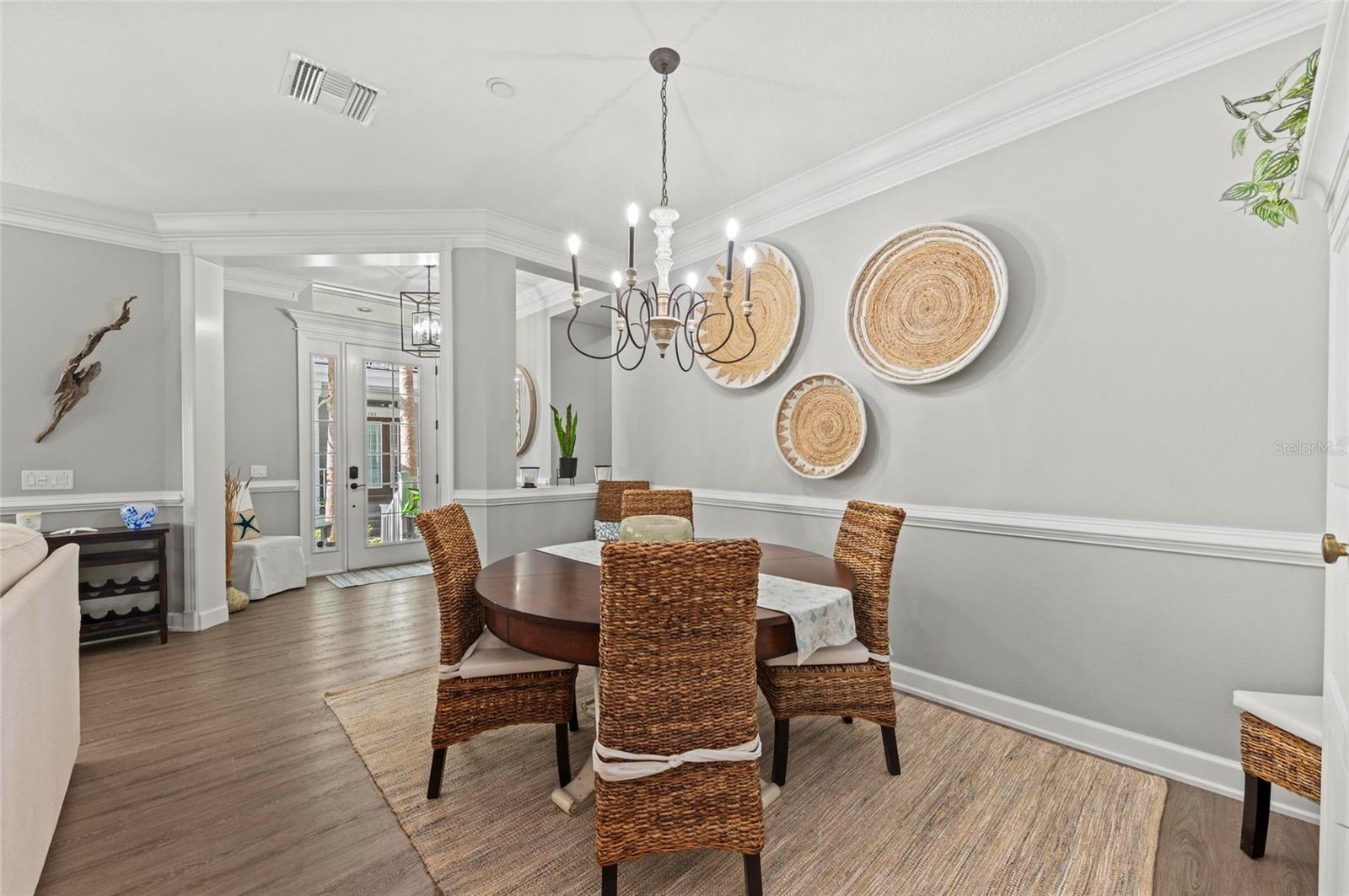 275 SAPPHIRE LAKE DR #101