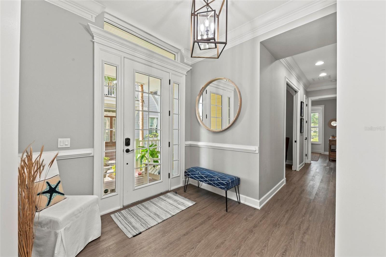 275 SAPPHIRE LAKE DR #101