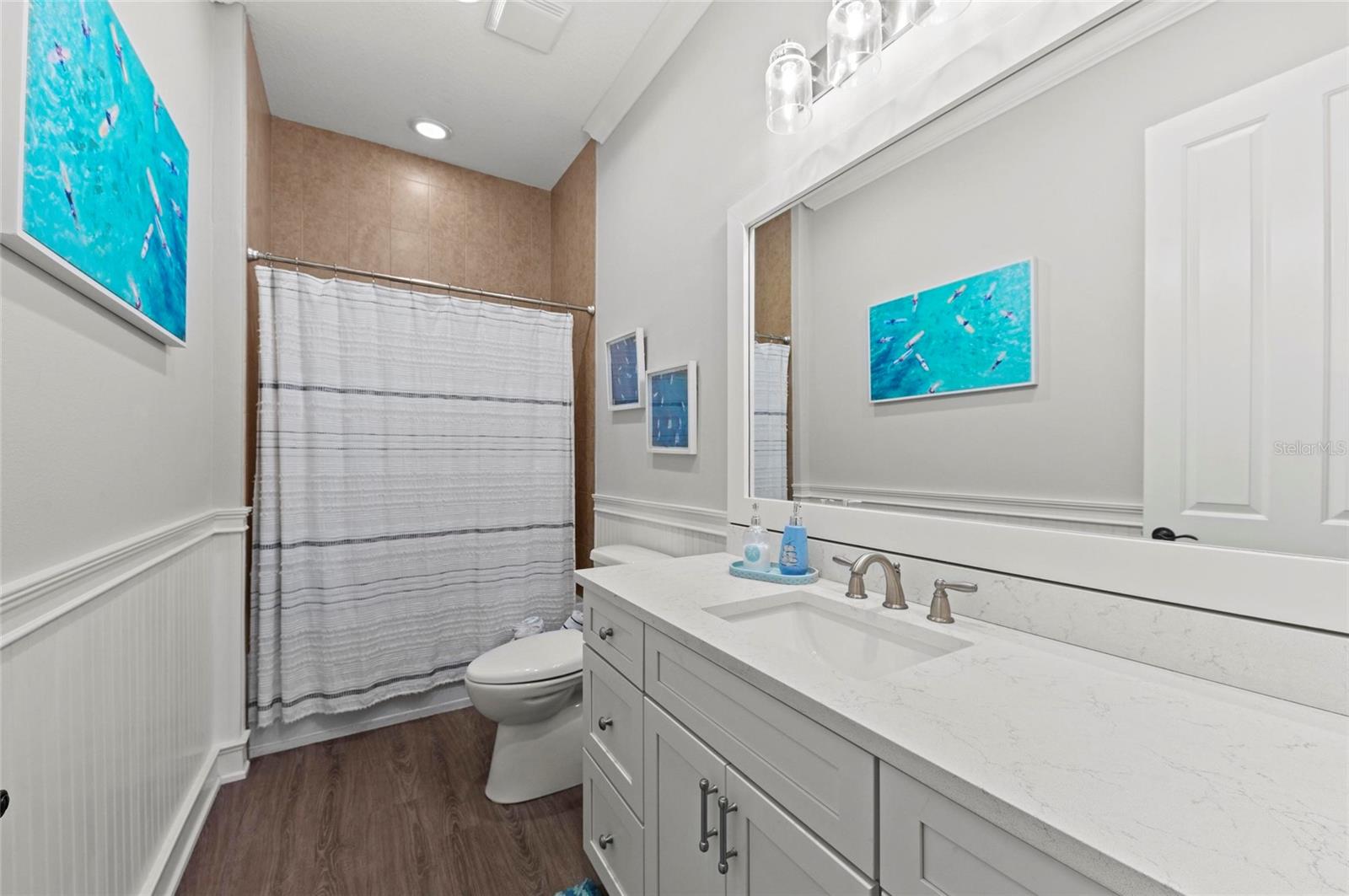 275 SAPPHIRE LAKE DR #101