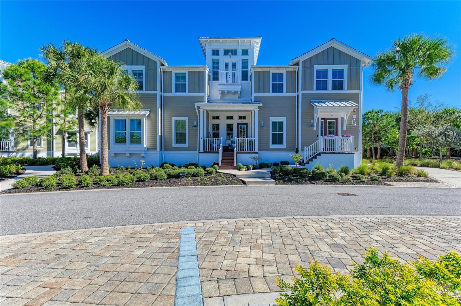 295 COMPASS POINT DR #202