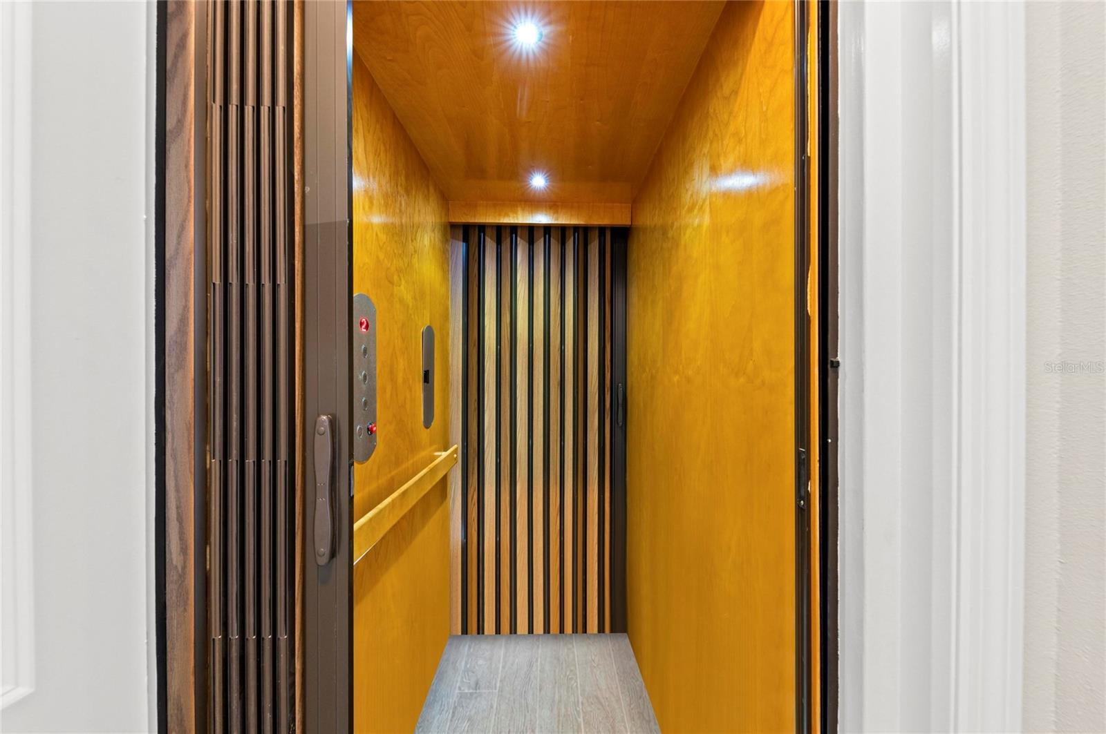 295 COMPASS POINT DR #202