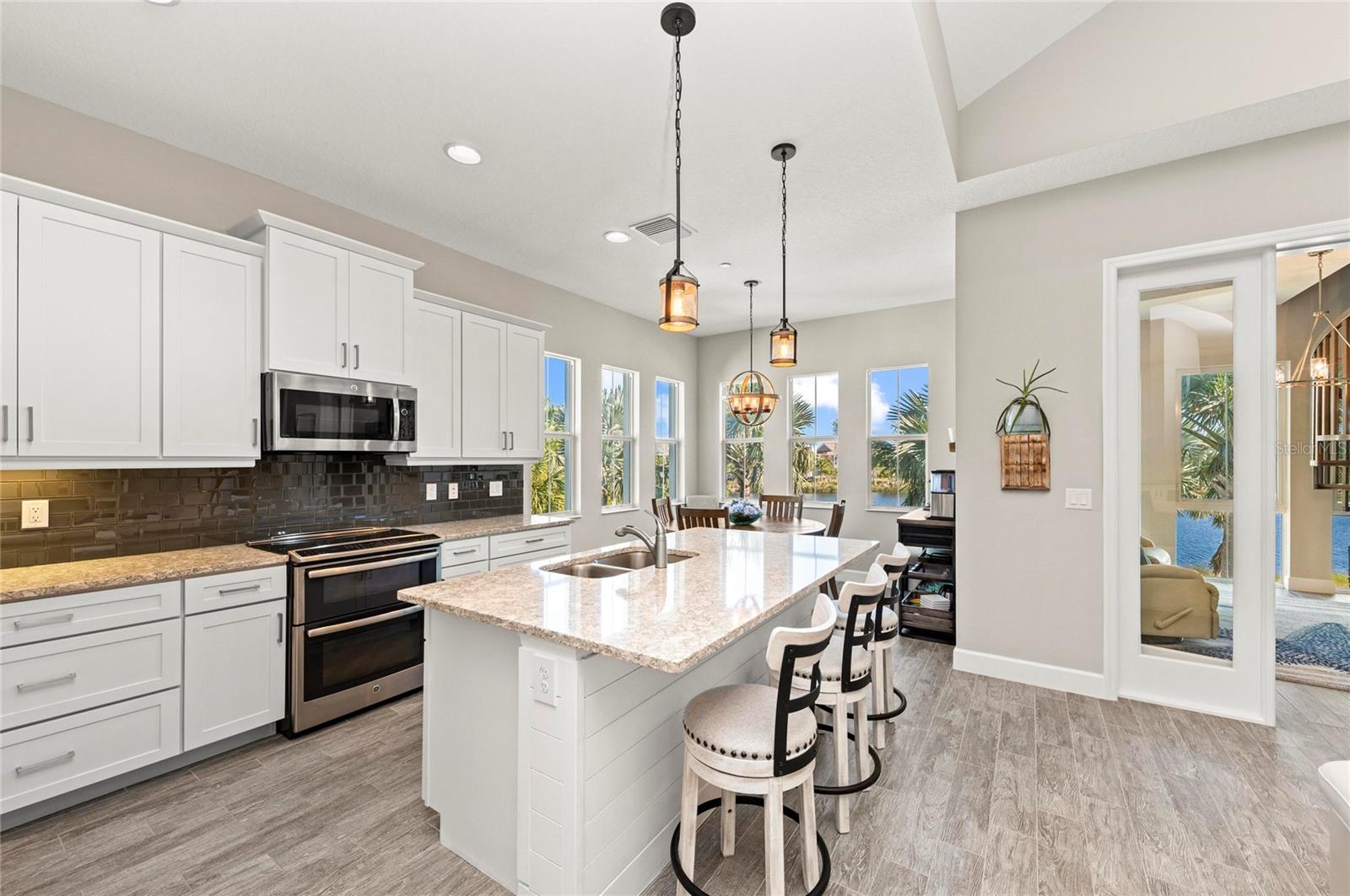 295 COMPASS POINT DR #202