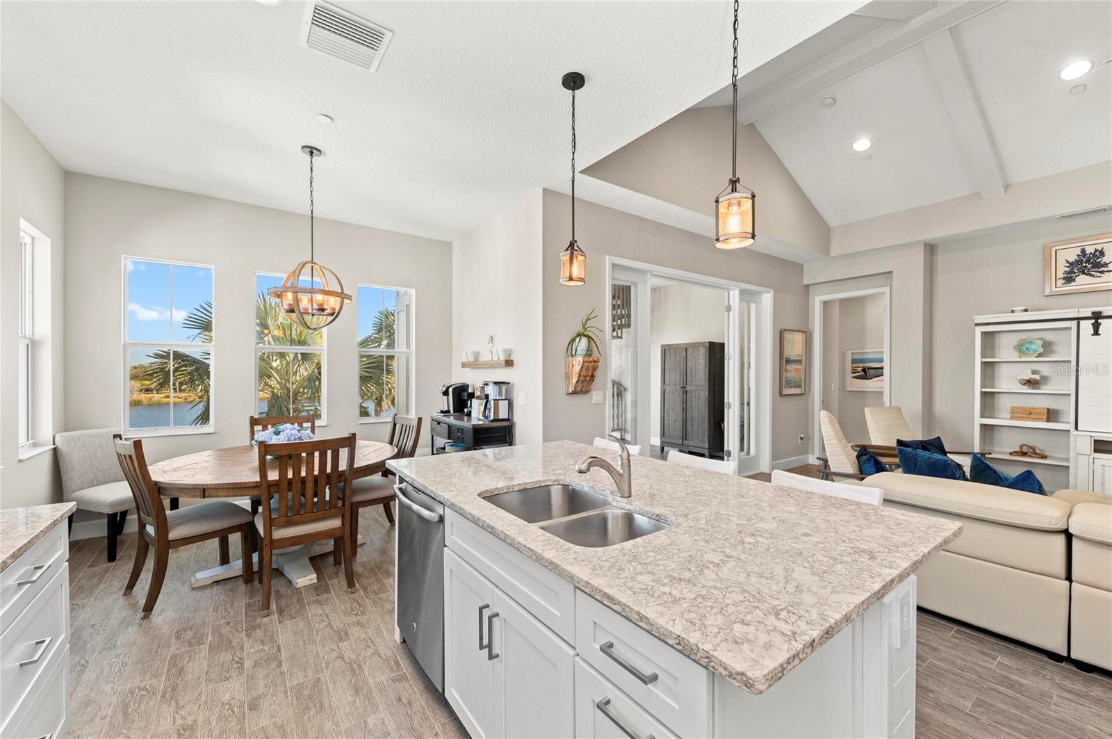 295 COMPASS POINT DR #202