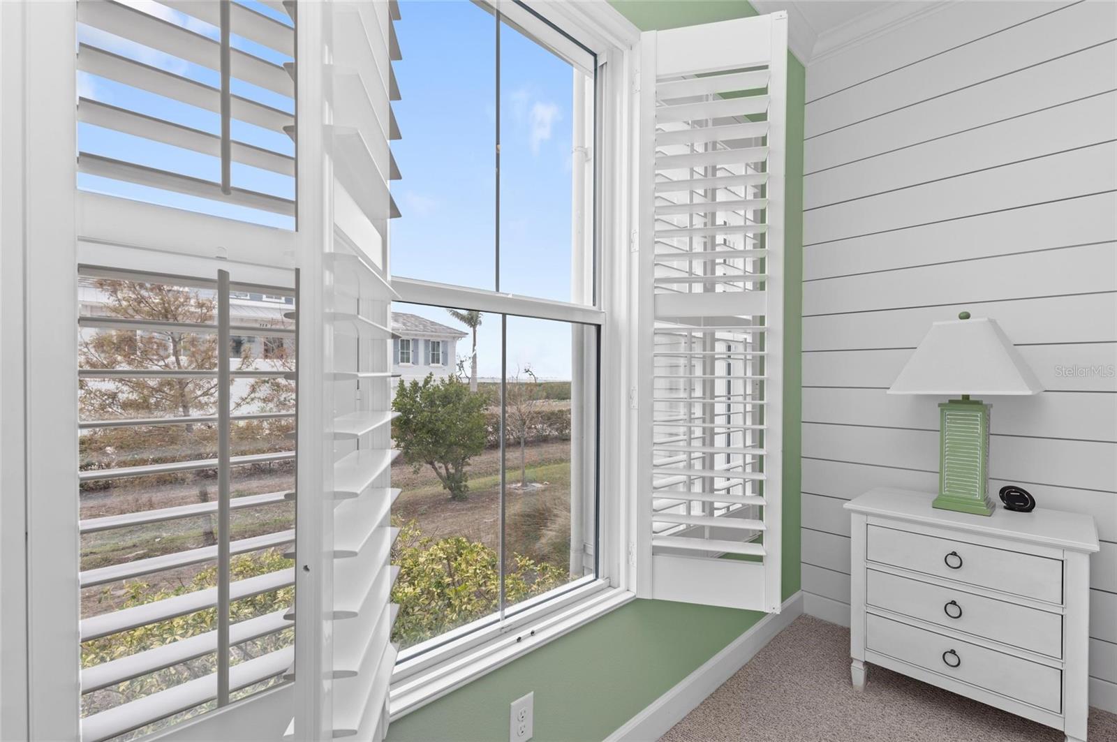 330 COMPASS POINT DR #101