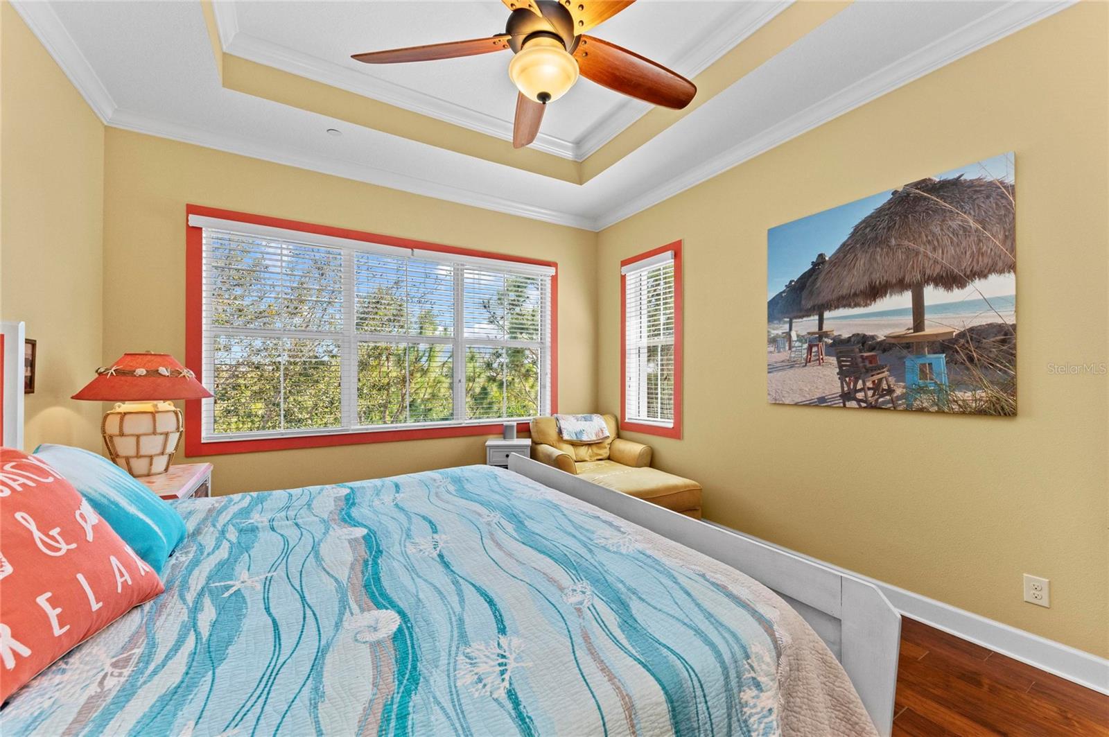 267 SAPPHIRE LAKE DR #202