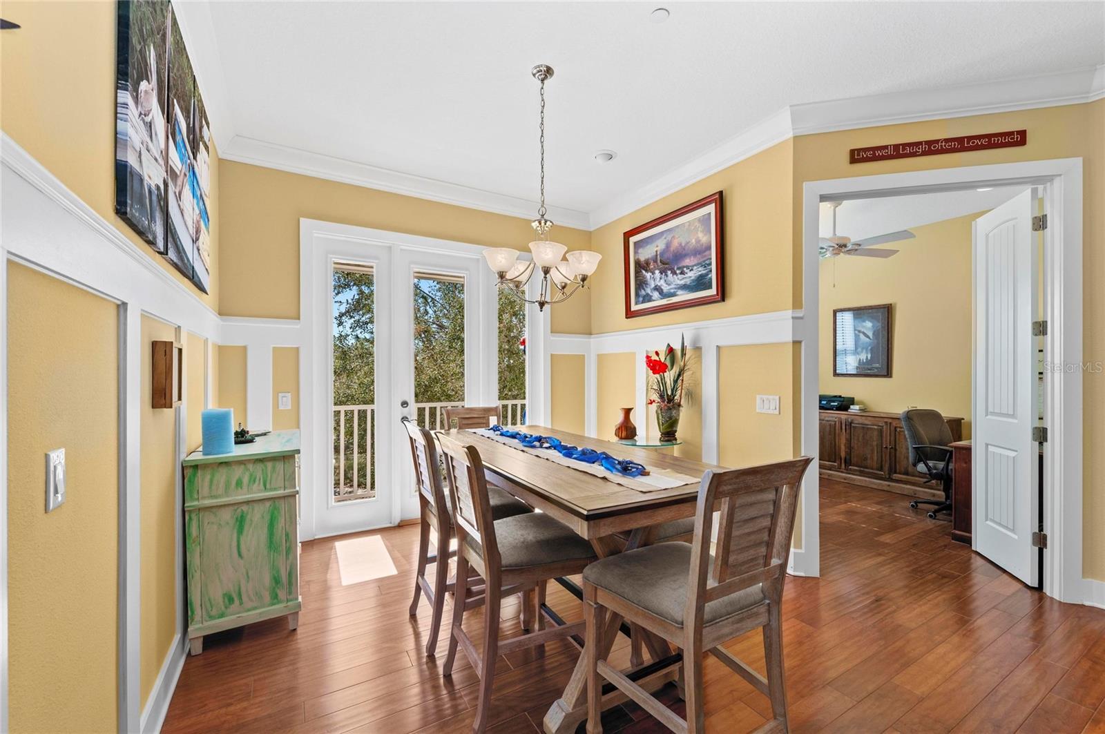 267 SAPPHIRE LAKE DR #202