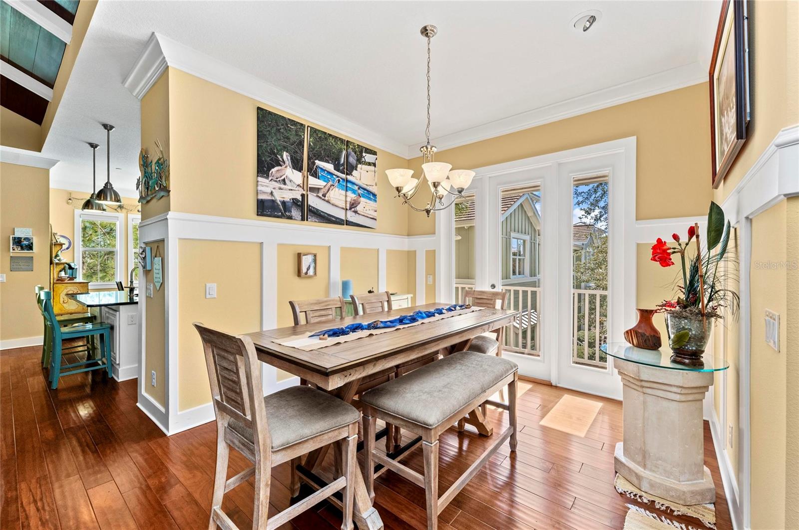 267 SAPPHIRE LAKE DR #202