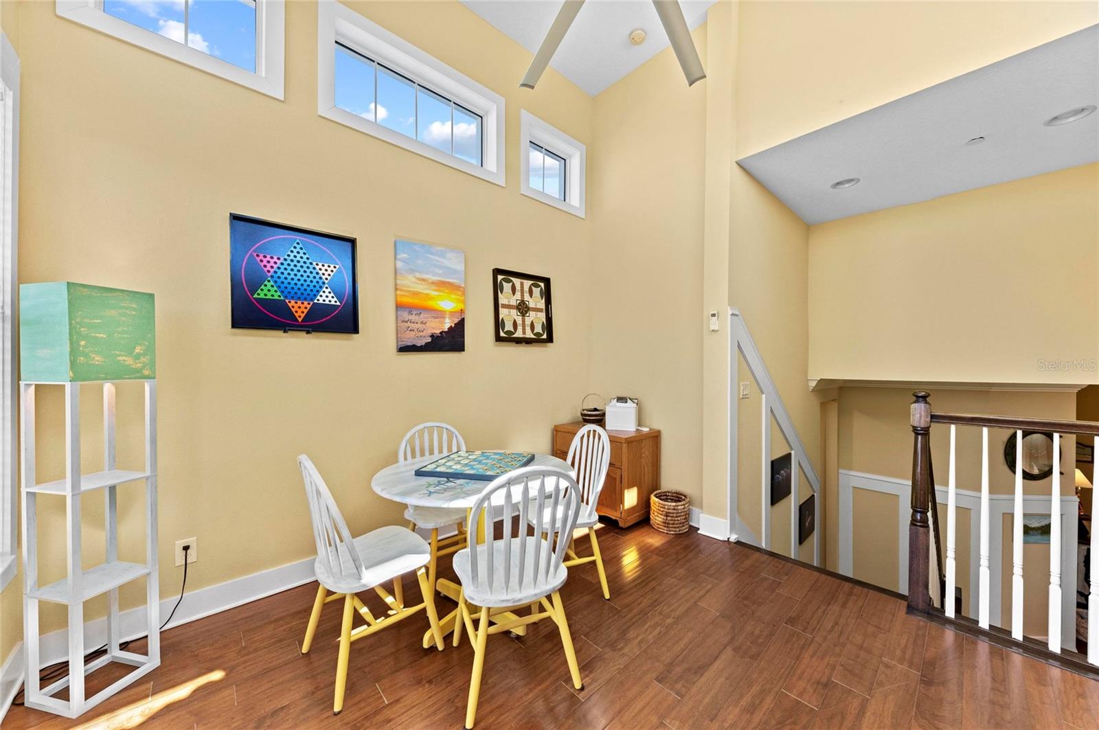 267 SAPPHIRE LAKE DR #202