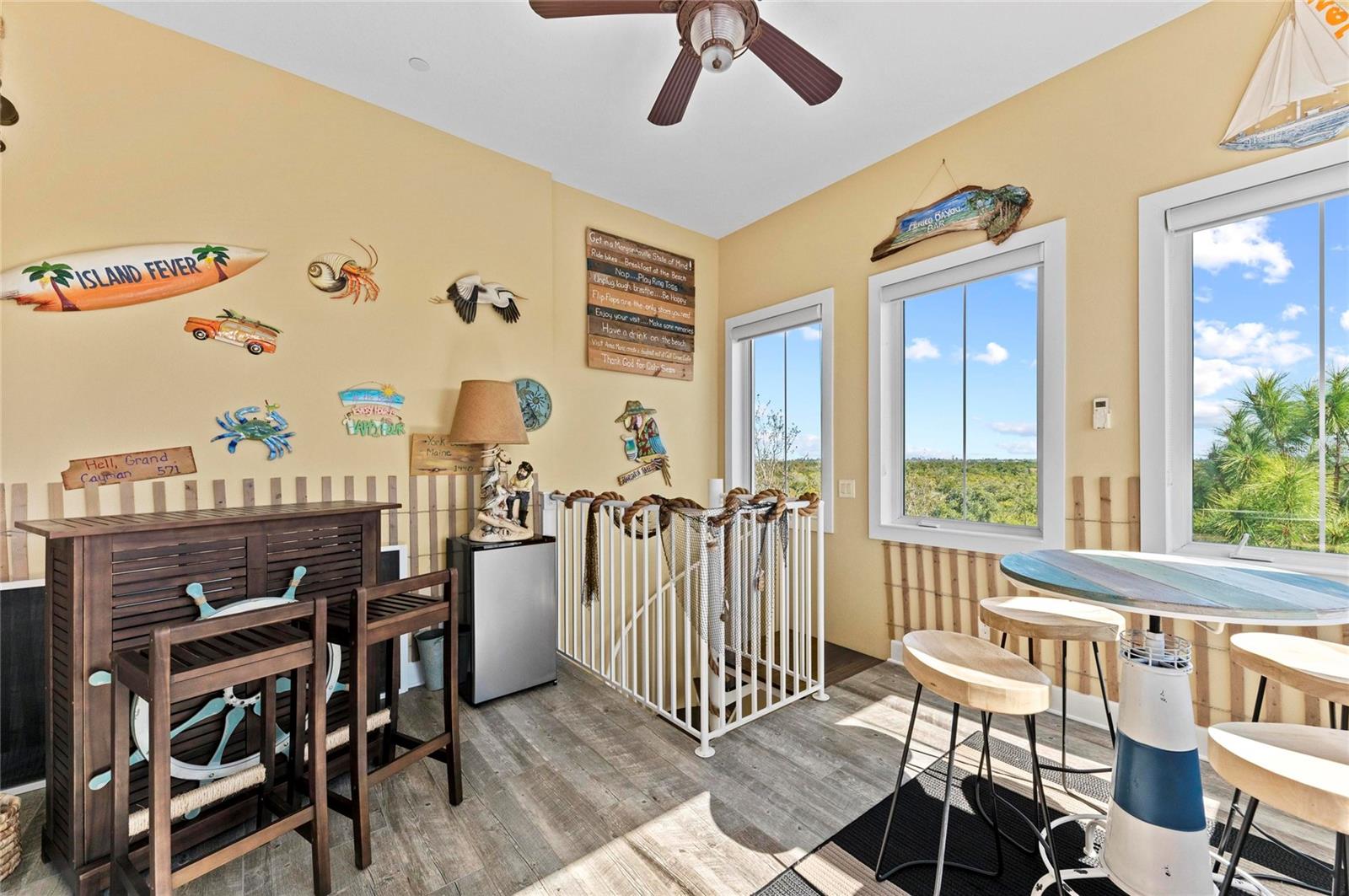 267 SAPPHIRE LAKE DR #202