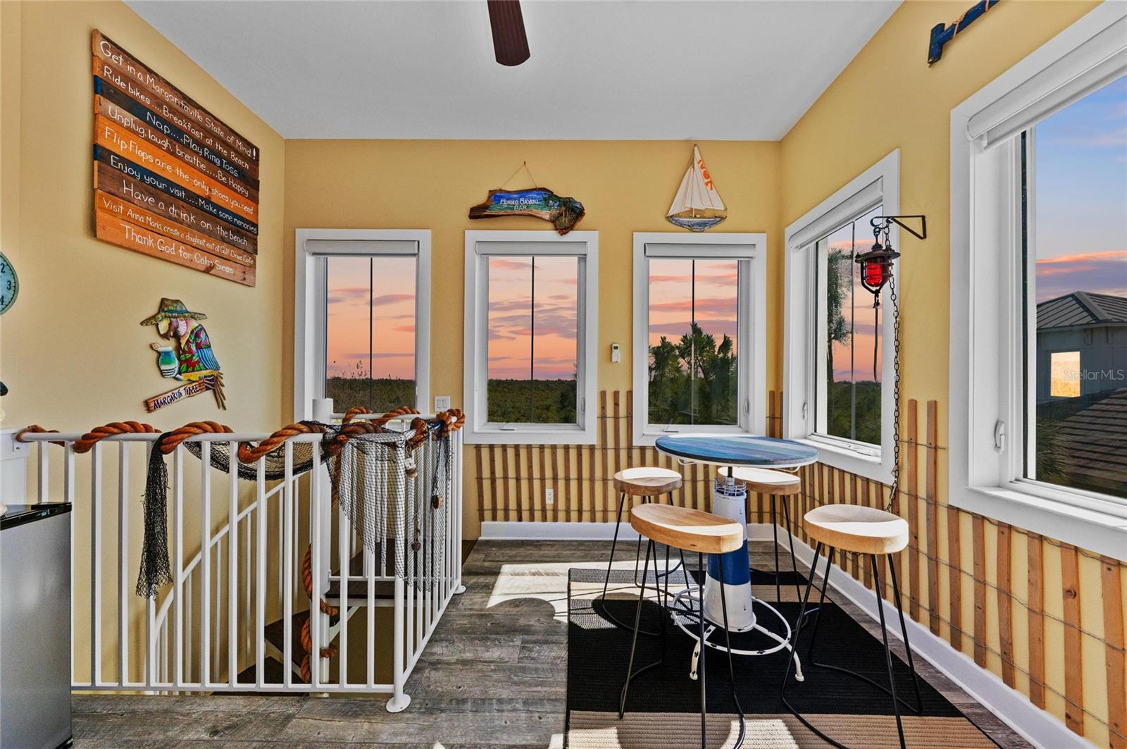 267 SAPPHIRE LAKE DR #202