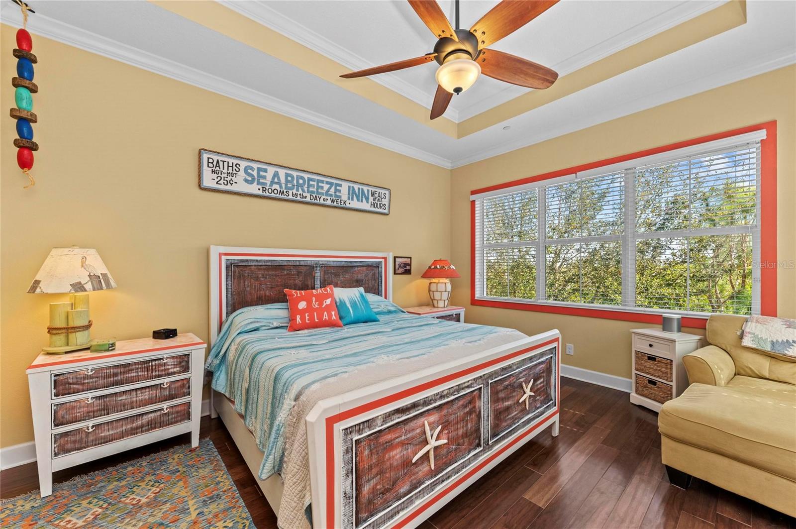 267 SAPPHIRE LAKE DR #202