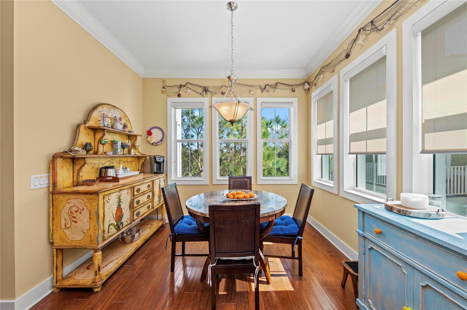 267 SAPPHIRE LAKE DR #202