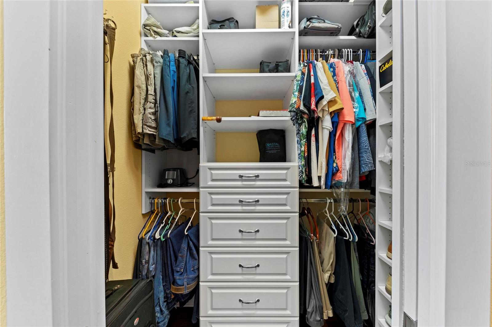 267 SAPPHIRE LAKE DR #202