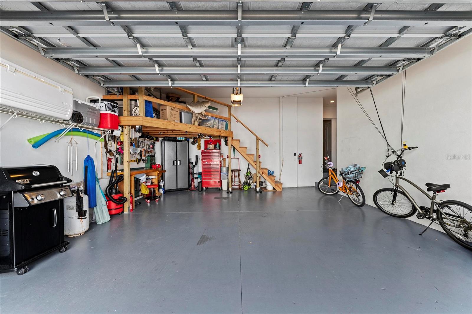 267 SAPPHIRE LAKE DR #202