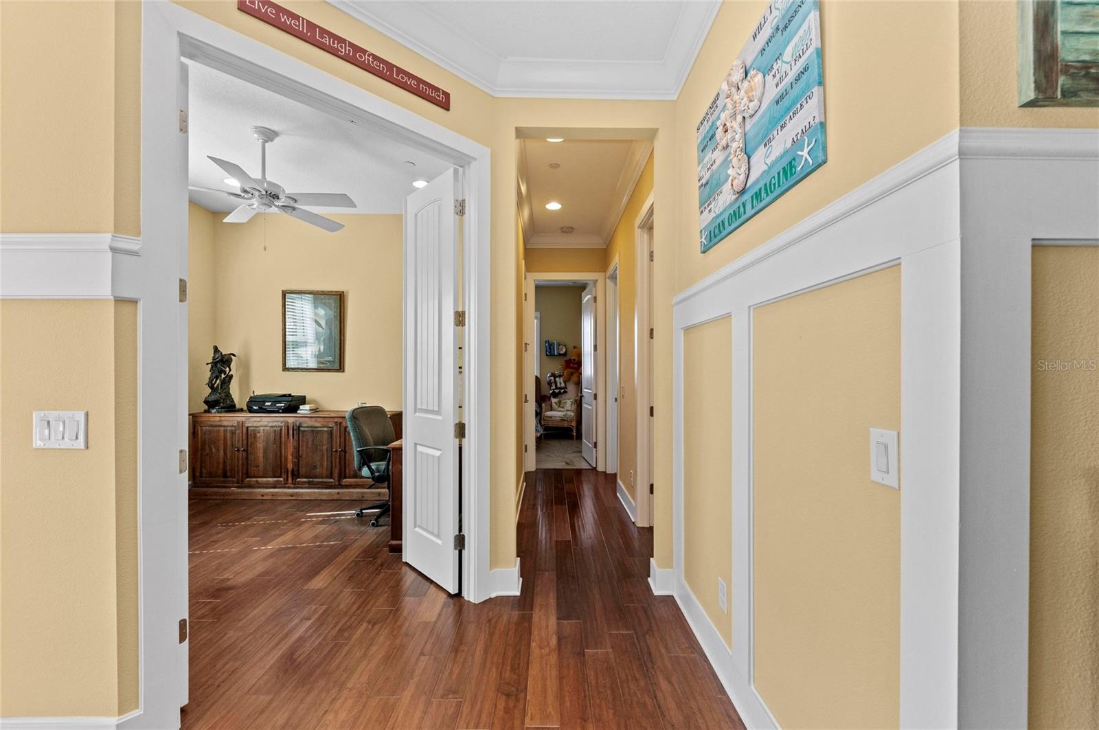 267 SAPPHIRE LAKE DR #202