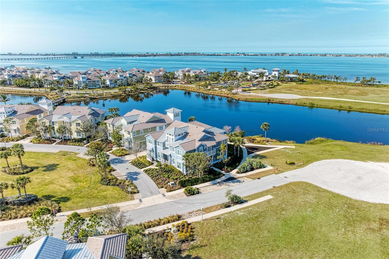 226 SAPPHIRE LAKE DR #101