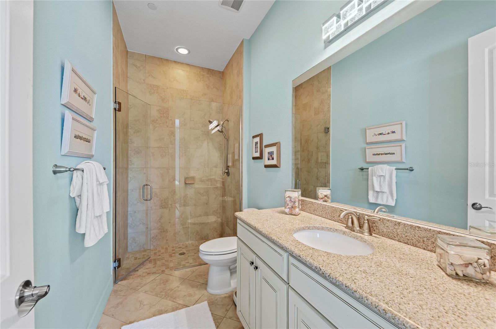 226 SAPPHIRE LAKE DR #101