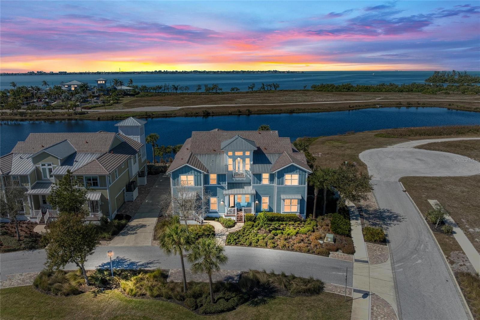 226 SAPPHIRE LAKE DR #101