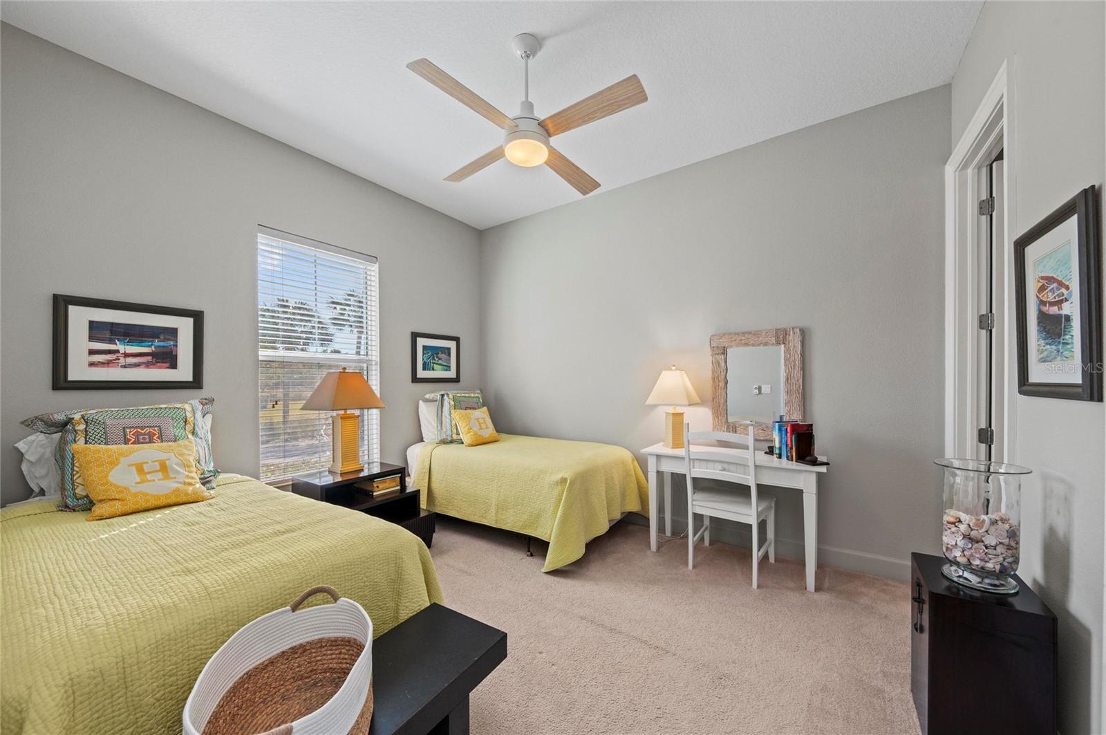 226 SAPPHIRE LAKE DR #101