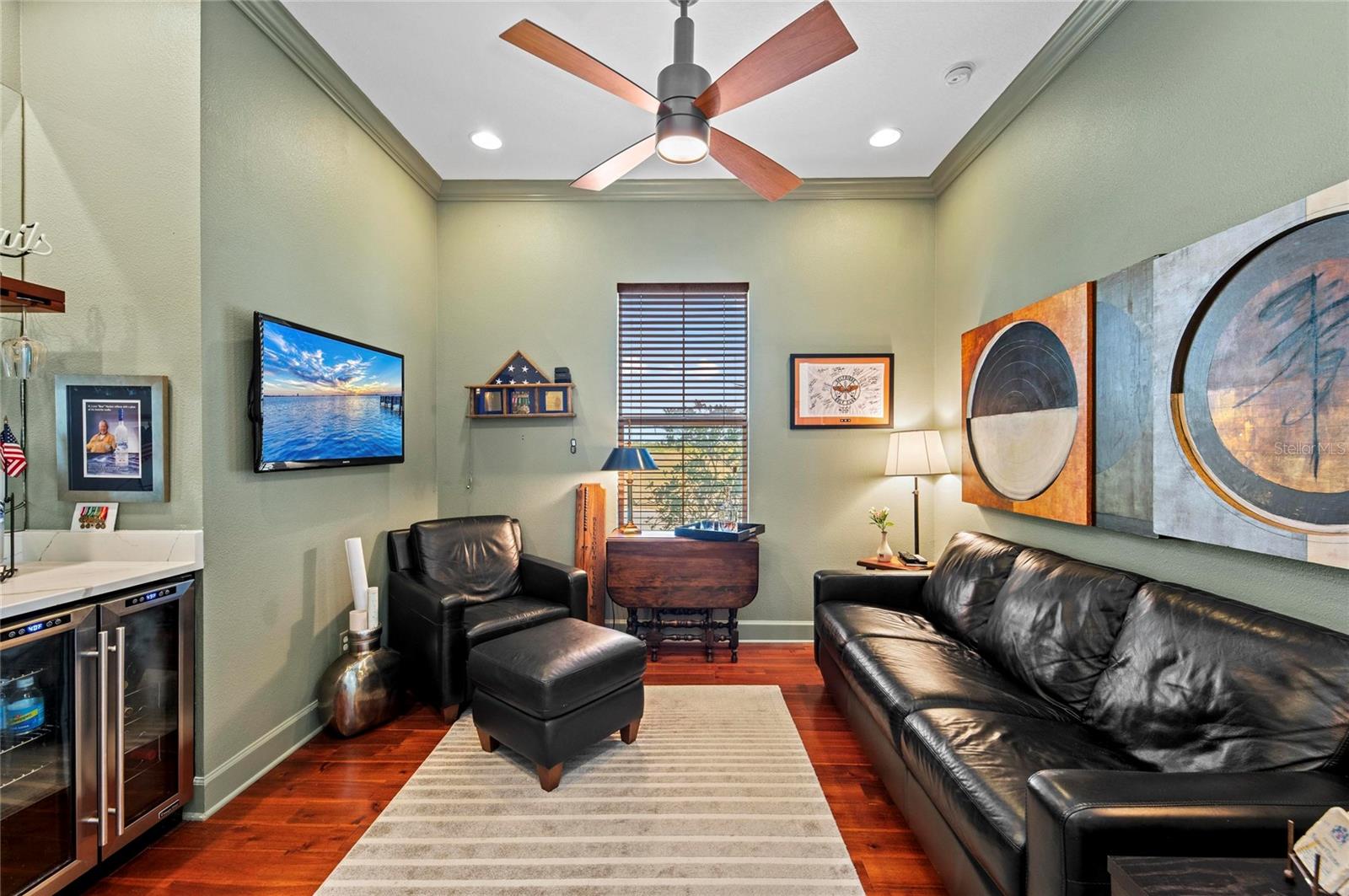 226 SAPPHIRE LAKE DR #101