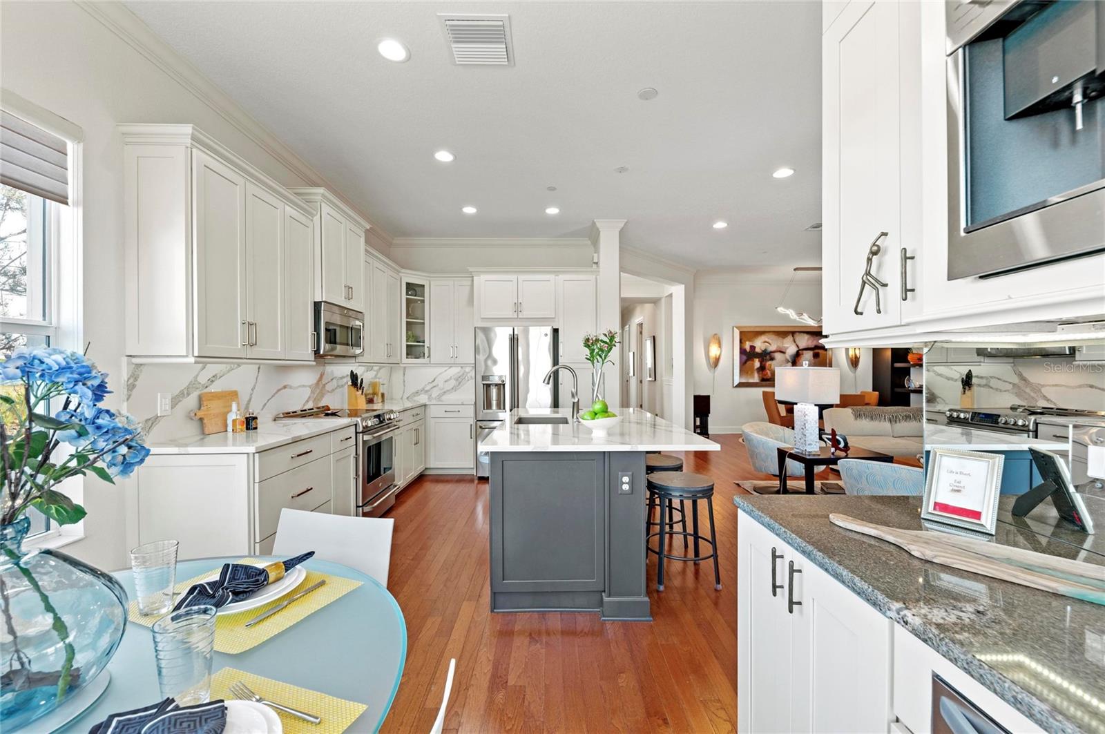 226 SAPPHIRE LAKE DR #101