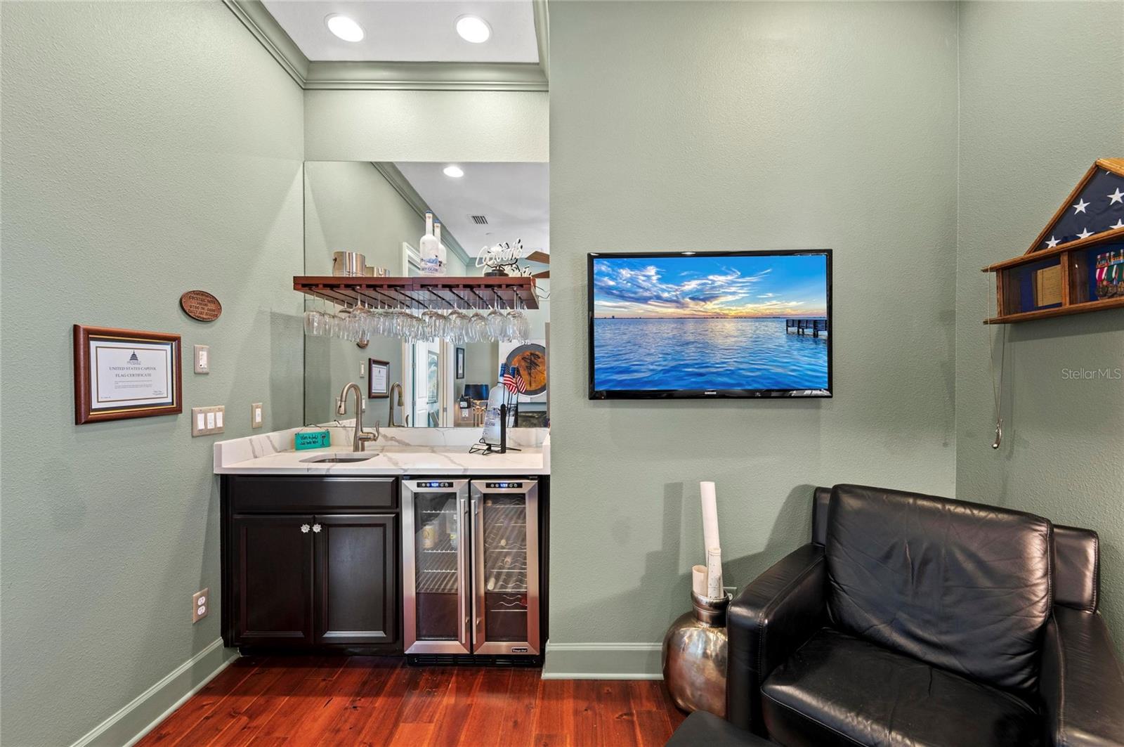 226 SAPPHIRE LAKE DR #101