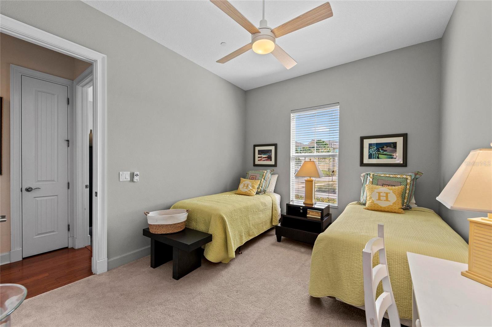 226 SAPPHIRE LAKE DR #101