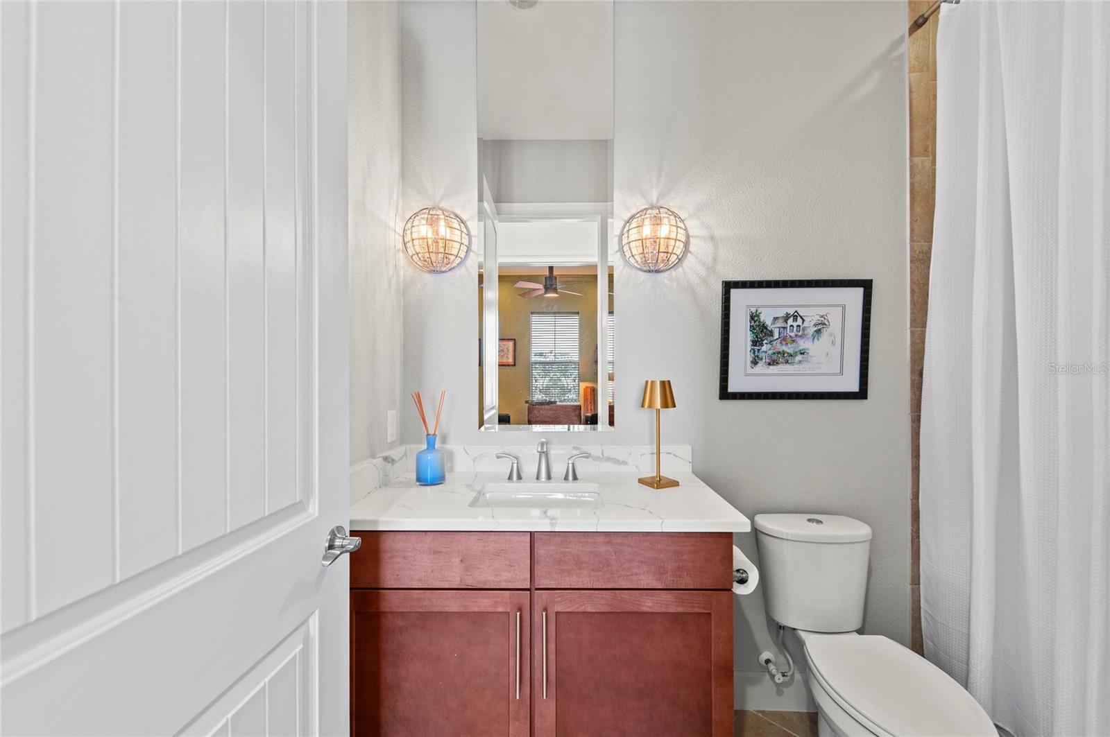 226 SAPPHIRE LAKE DR #101