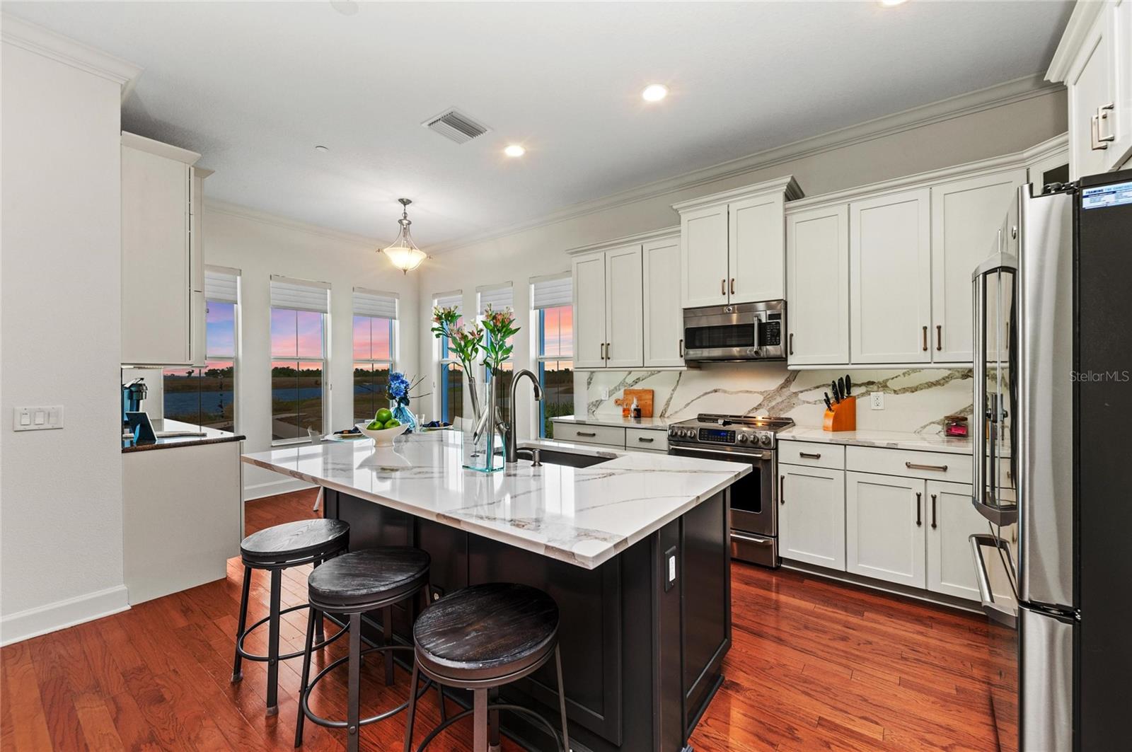 226 SAPPHIRE LAKE DR #101