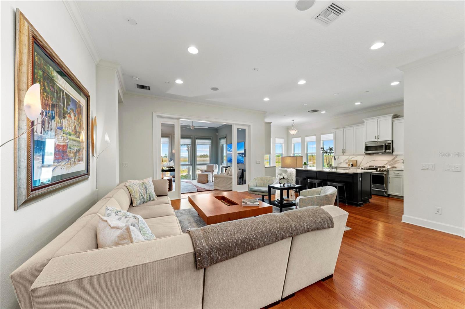 226 SAPPHIRE LAKE DR #101