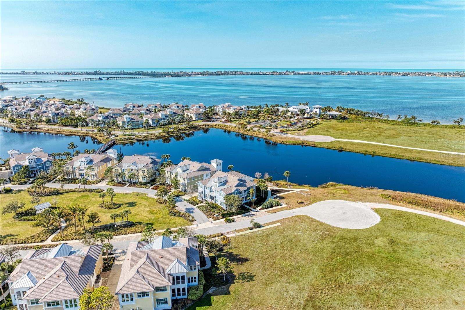 226 SAPPHIRE LAKE DR #101