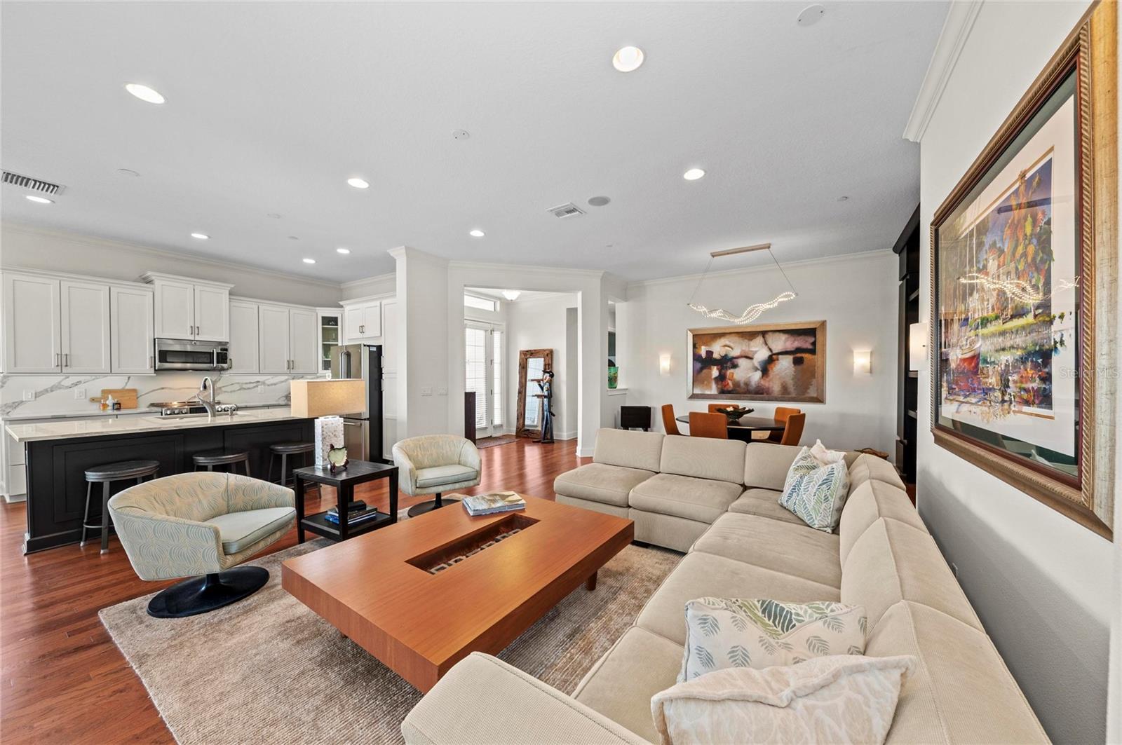 226 SAPPHIRE LAKE DR #101