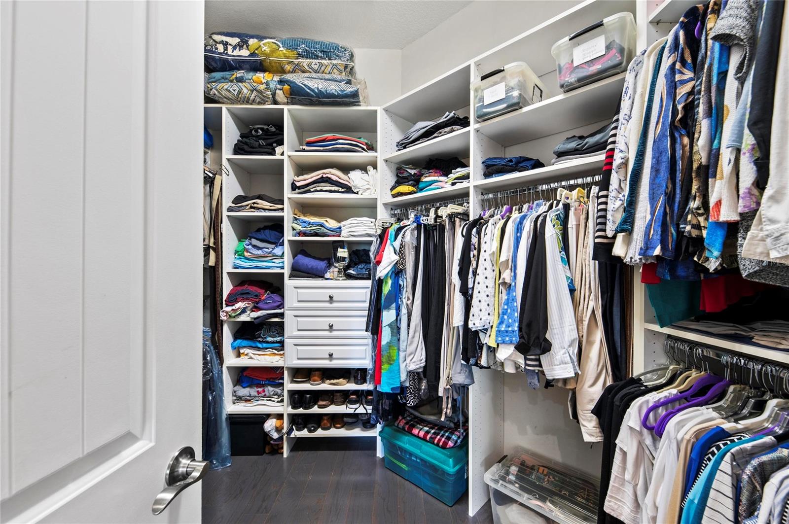 289 SAPPHIRE LAKE DR #201