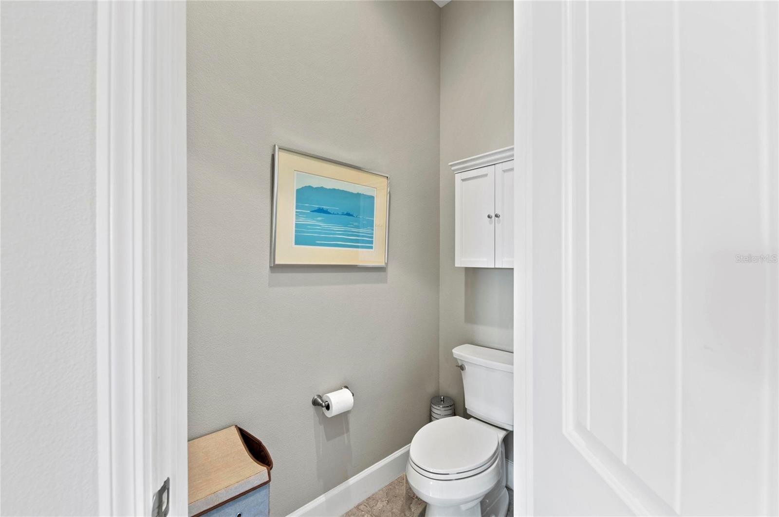 289 SAPPHIRE LAKE DR #201