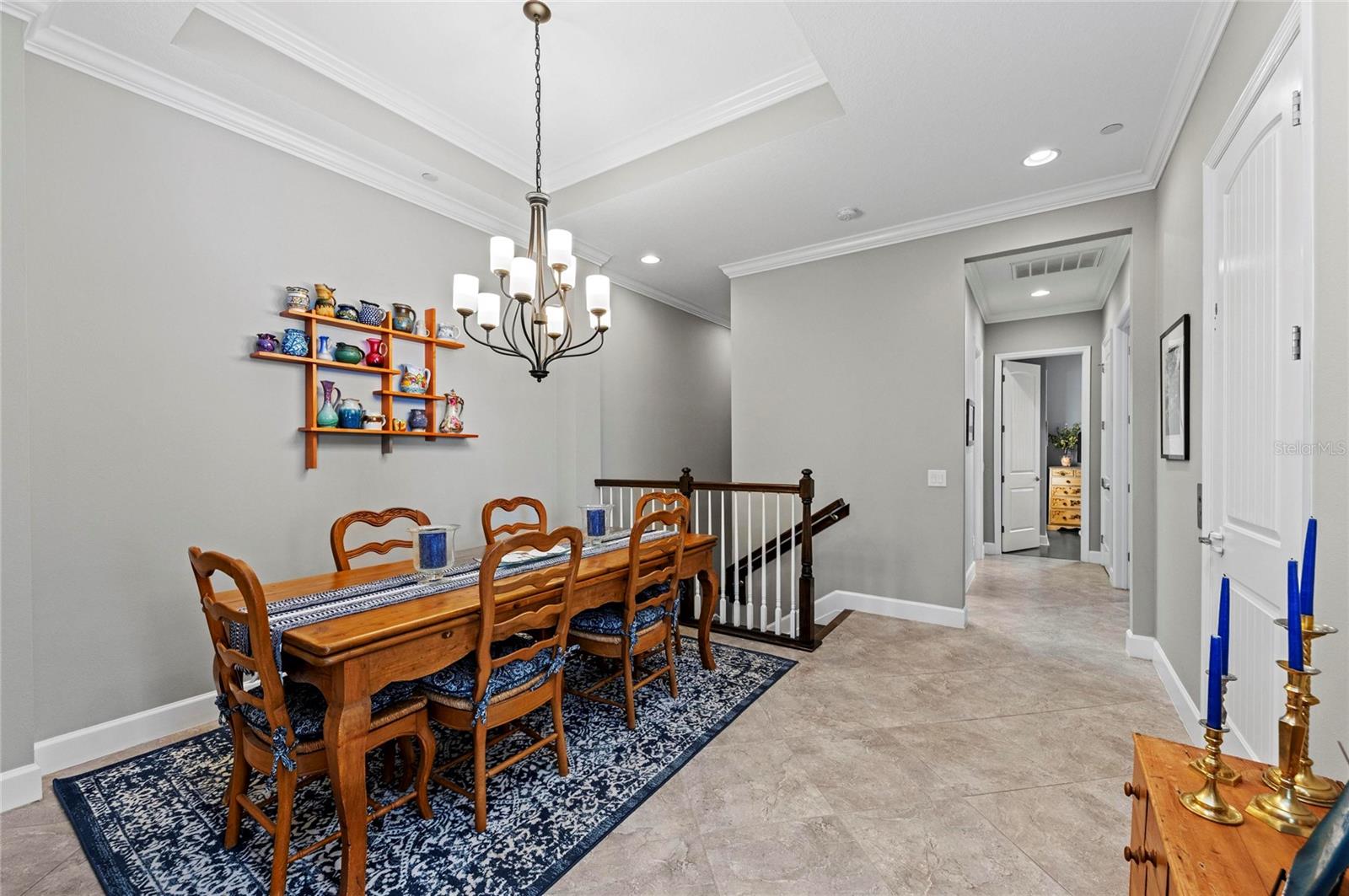 289 SAPPHIRE LAKE DR #201