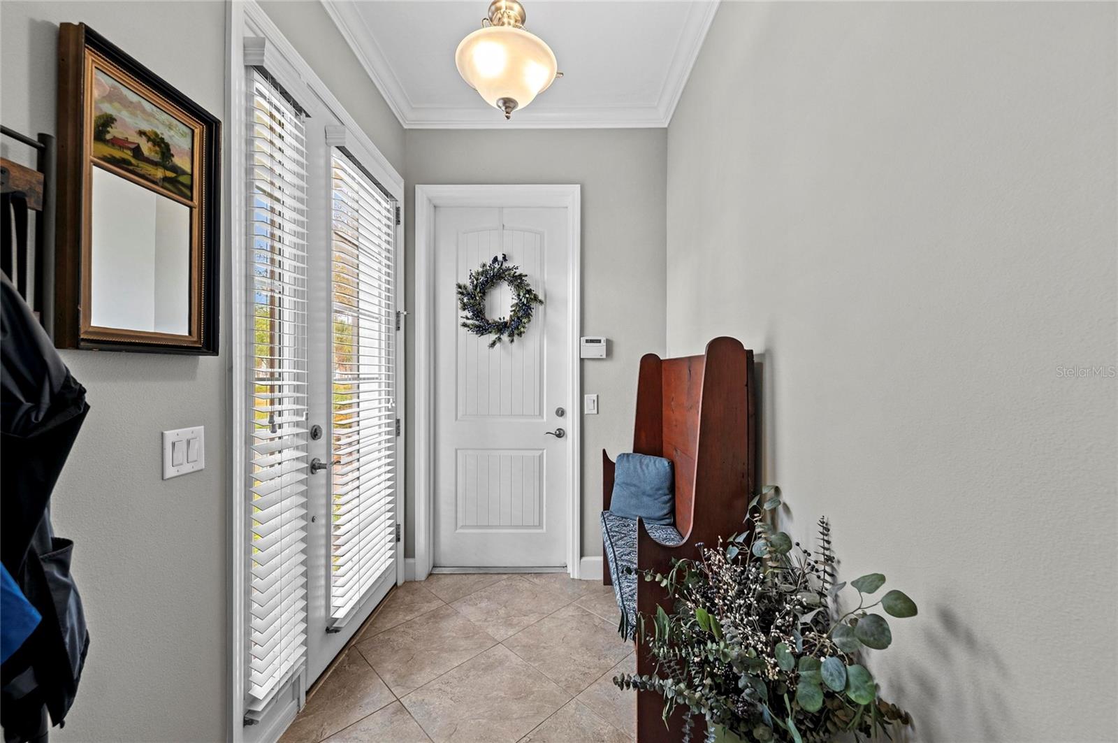 289 SAPPHIRE LAKE DR #201