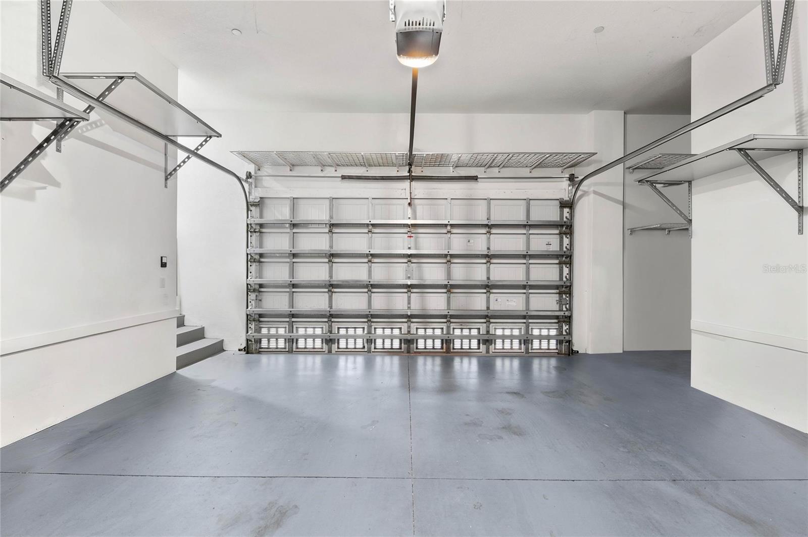 289 SAPPHIRE LAKE DR #201