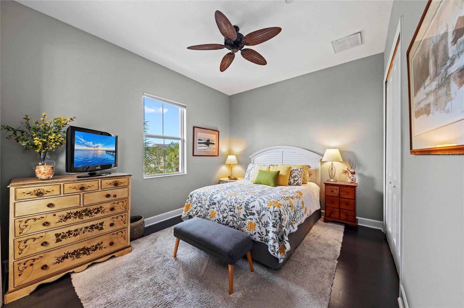 289 SAPPHIRE LAKE DR #201