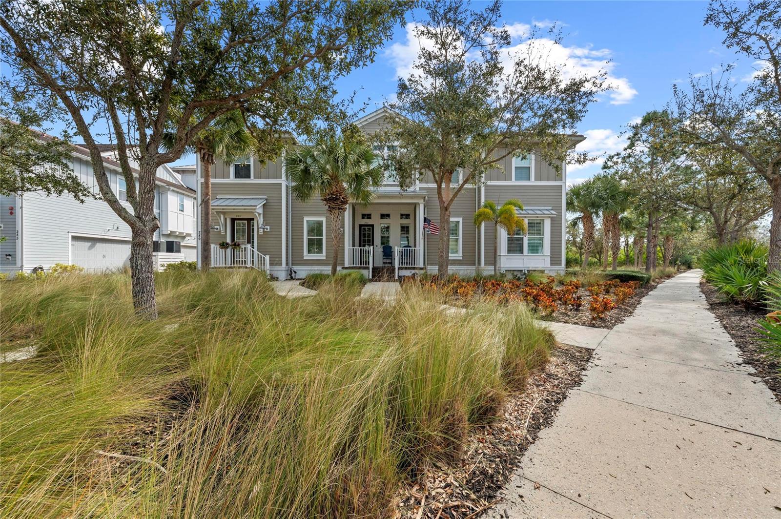 289 SAPPHIRE LAKE DR #201