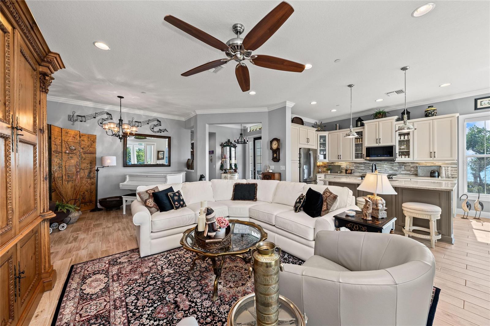 268 SAINT LUCIA DR #101