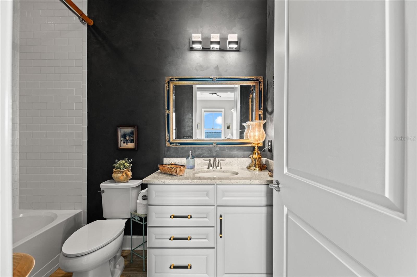 268 SAINT LUCIA DR #101