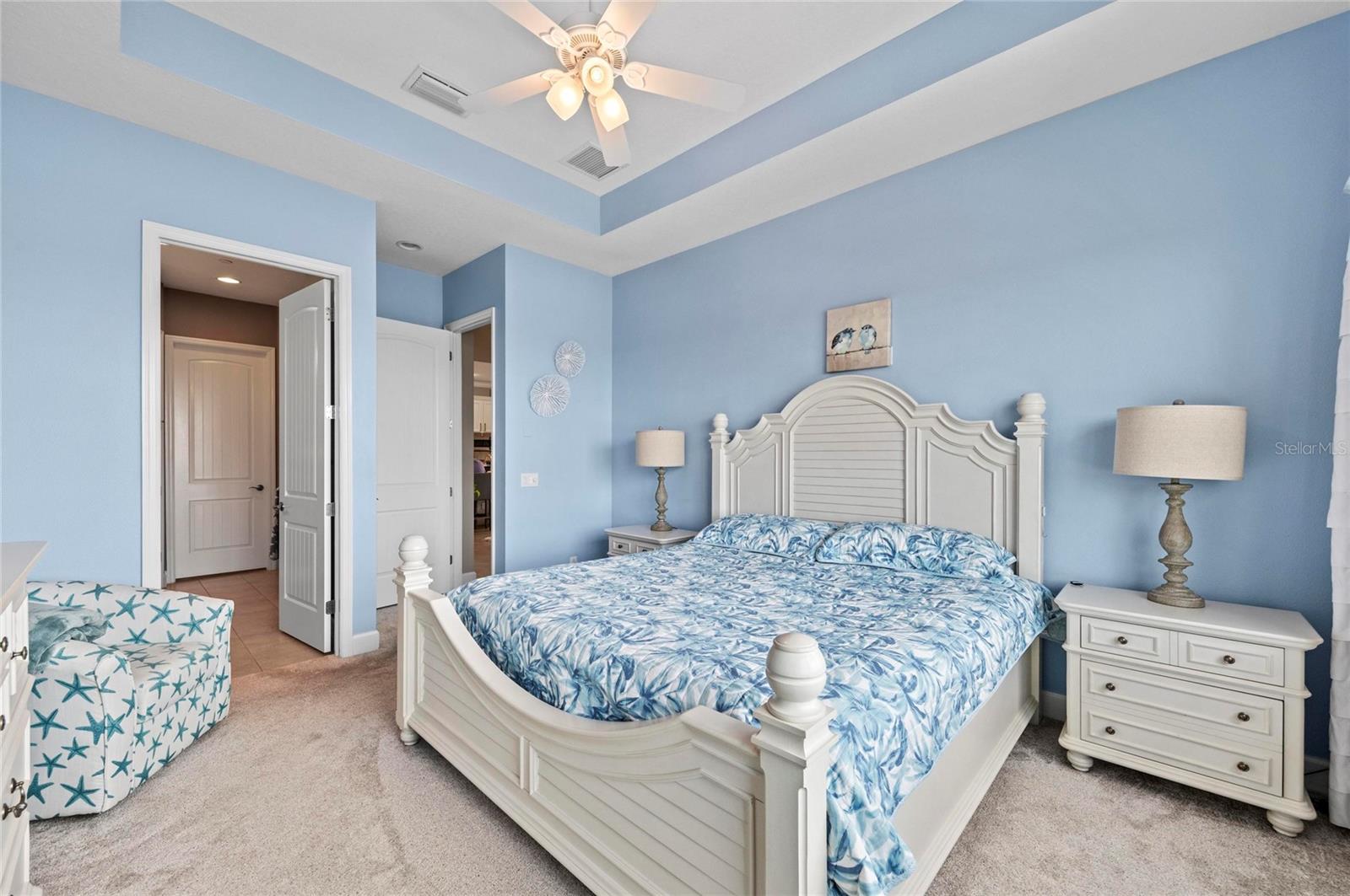 226 SAPPHIRE LAKE DR #201