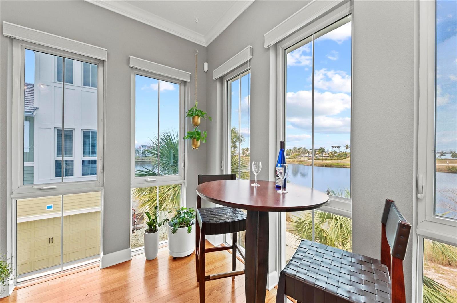 226 SAPPHIRE LAKE DR #201