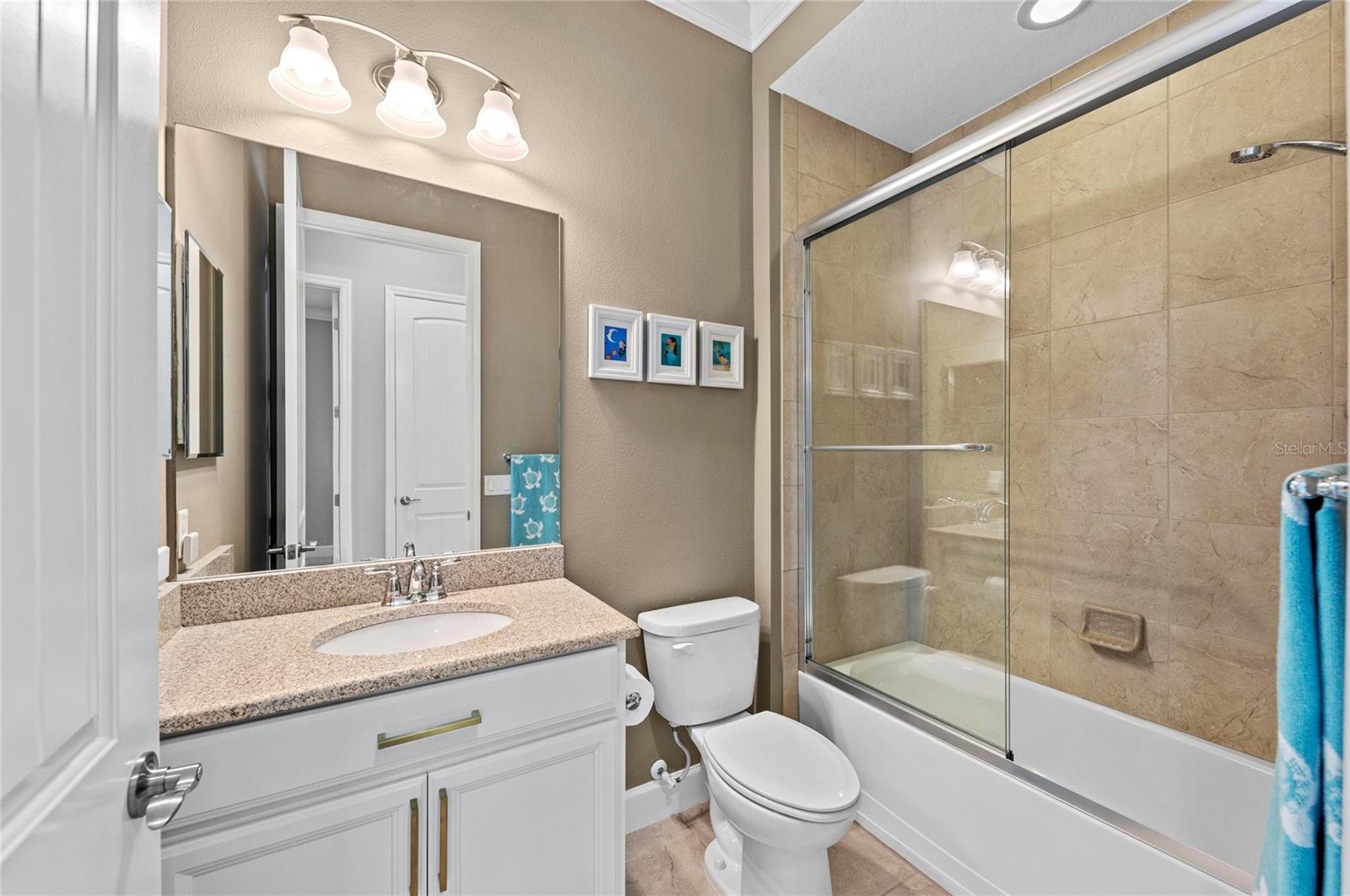 226 SAPPHIRE LAKE DR #201