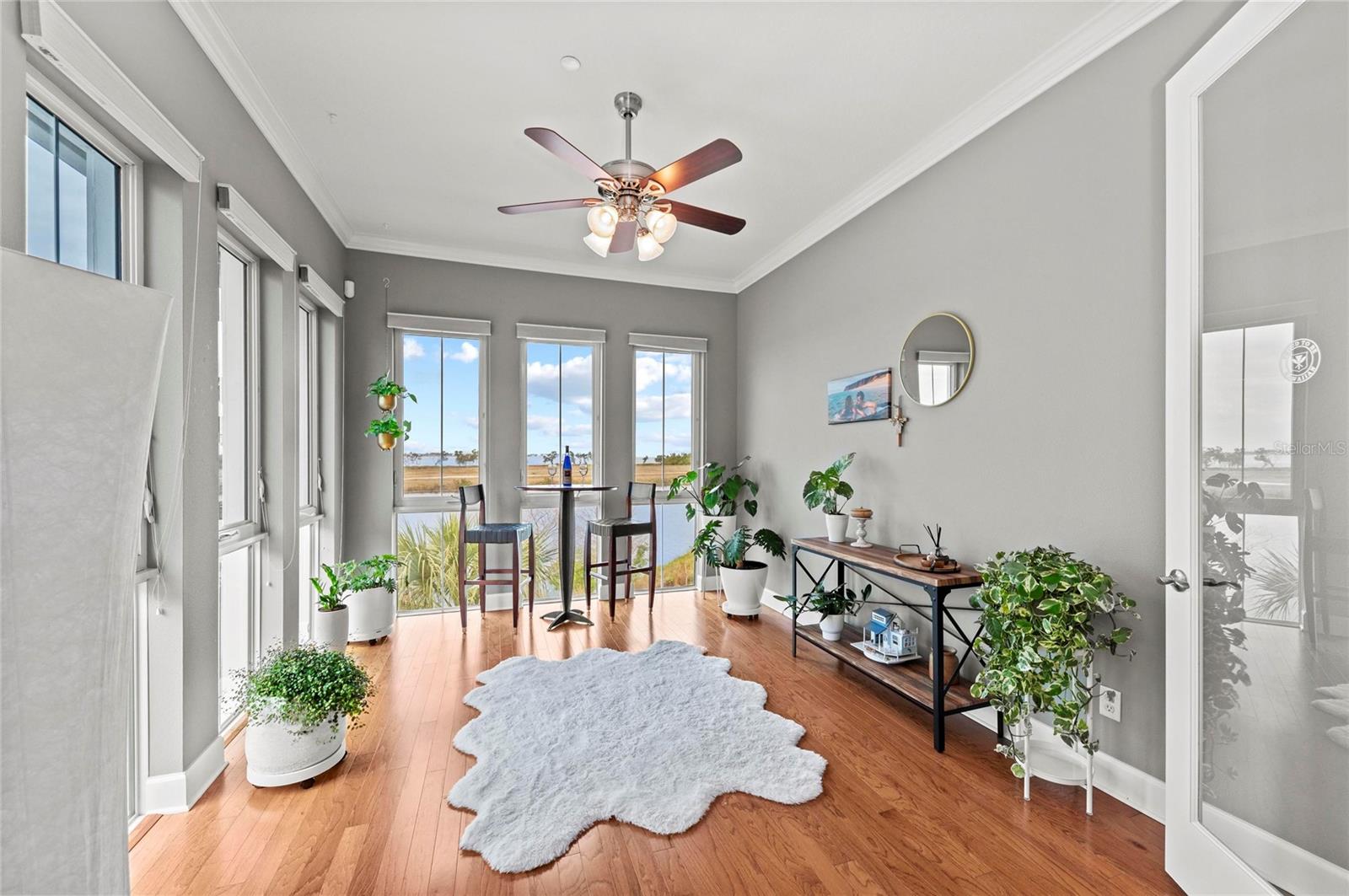 226 SAPPHIRE LAKE DR #201