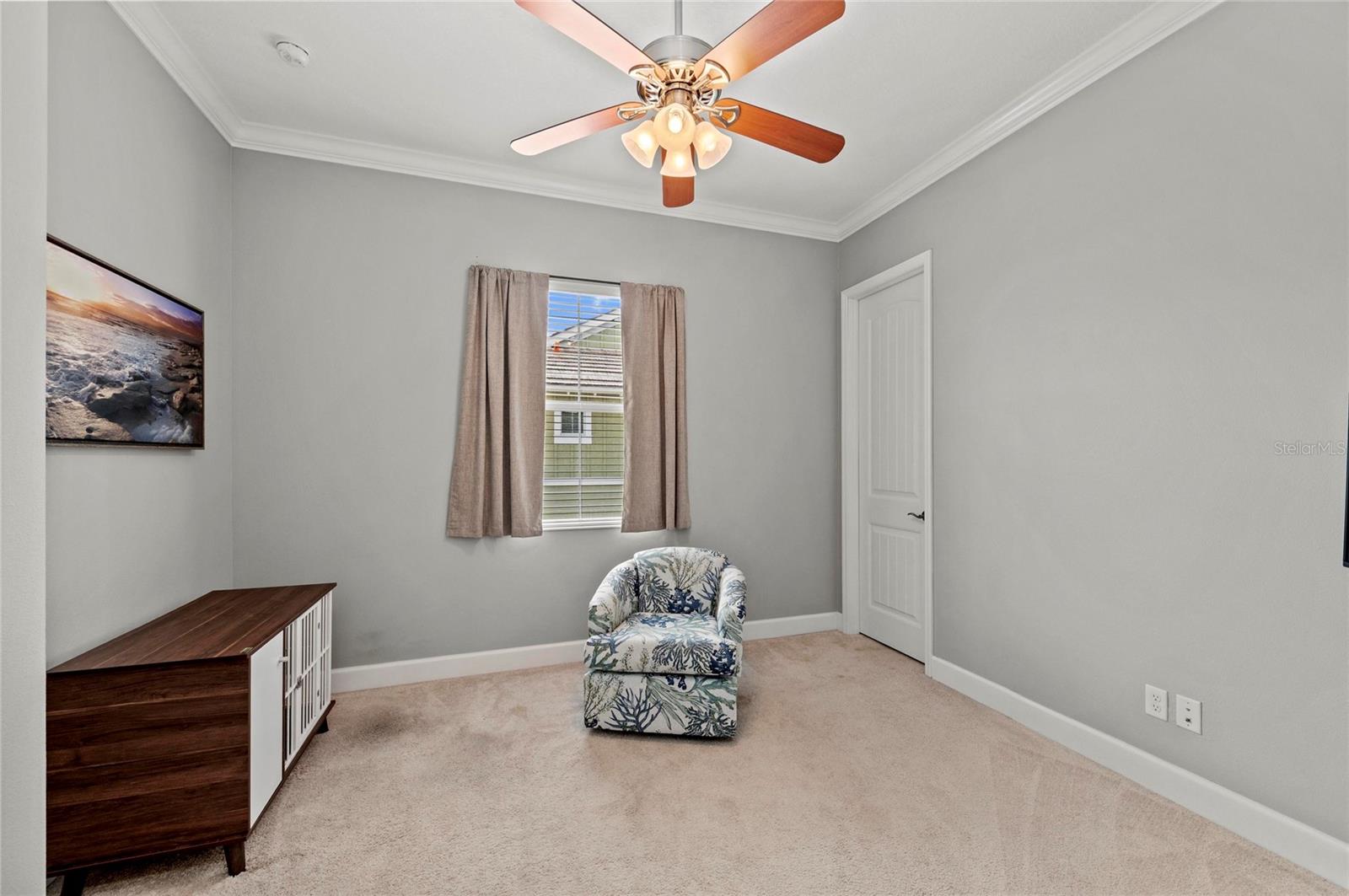 226 SAPPHIRE LAKE DR #201