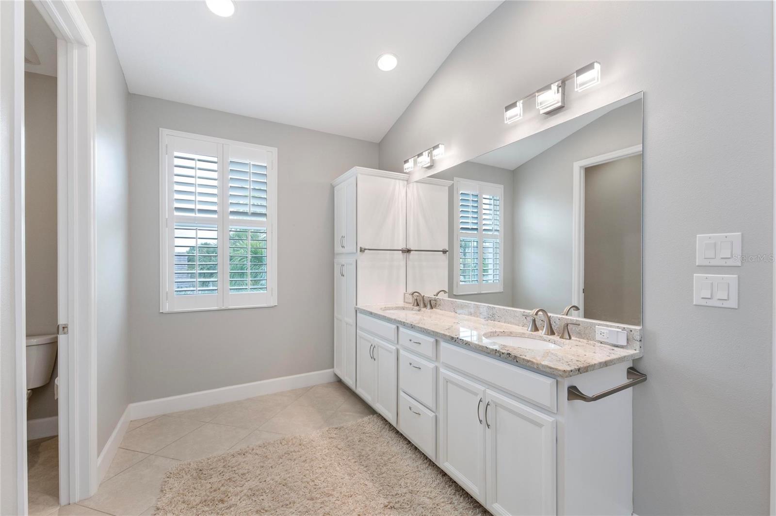 342 CASTAWAY CAY DR #201