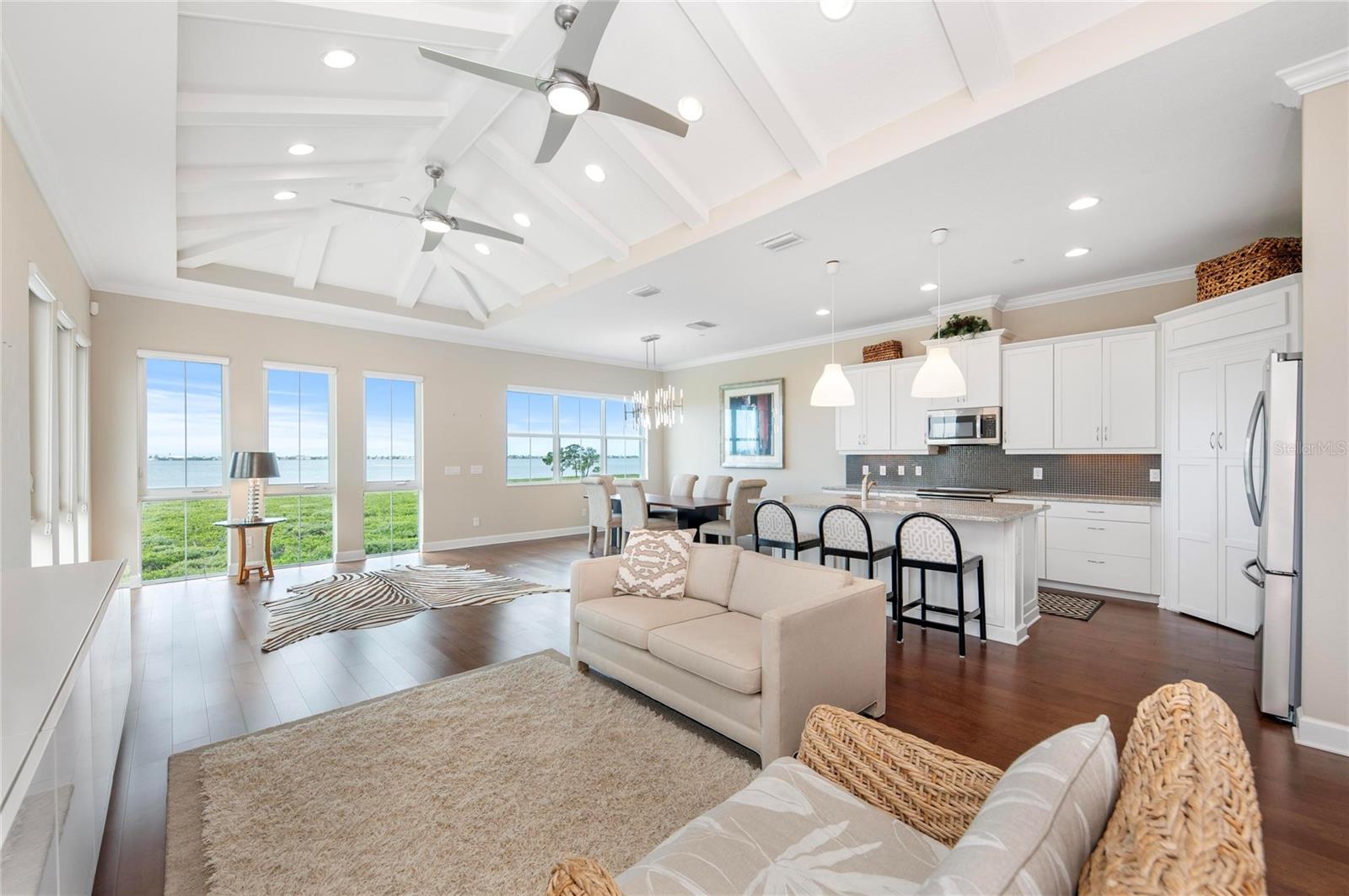 342 CASTAWAY CAY DR #201