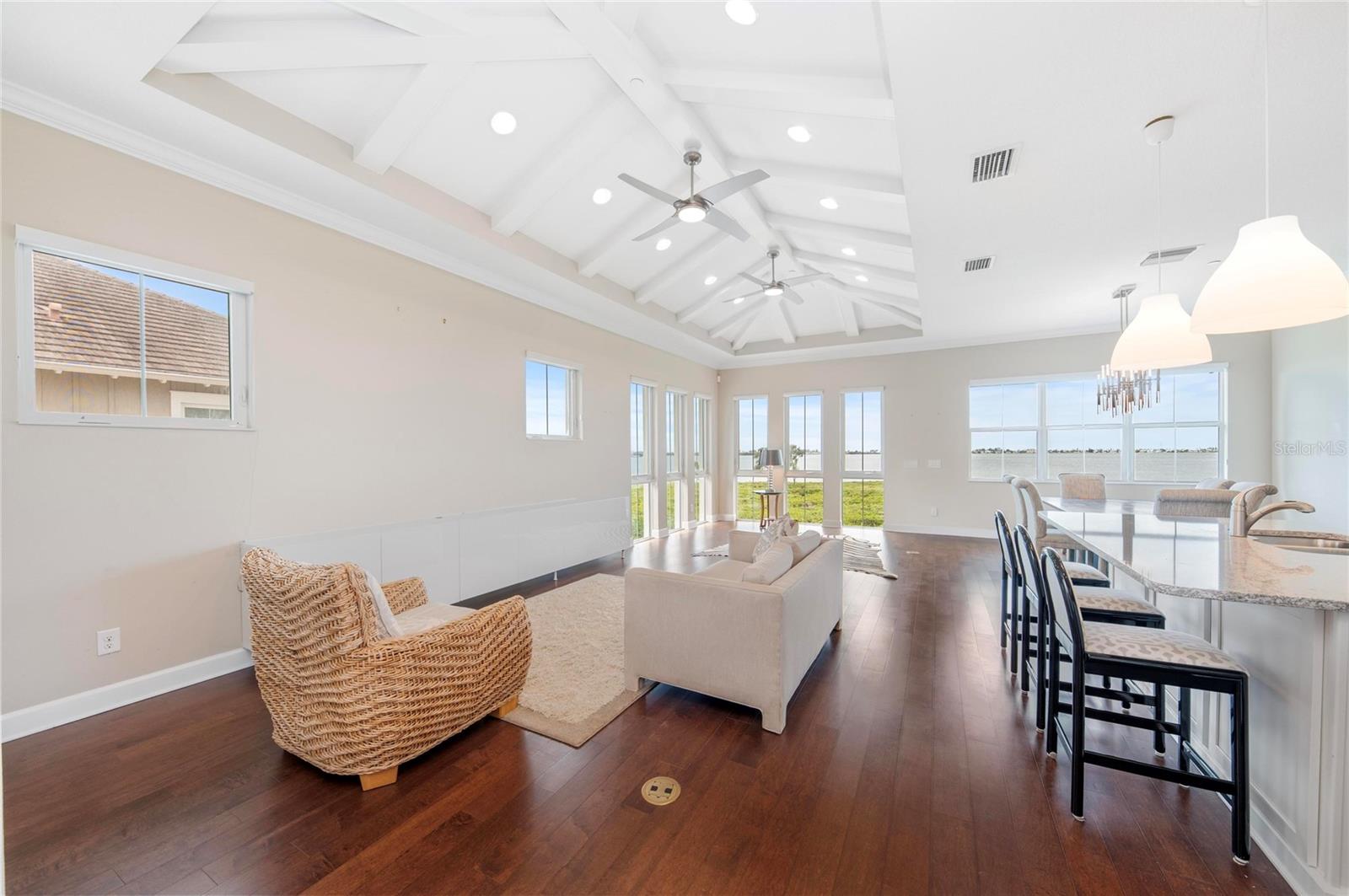 342 CASTAWAY CAY DR #201